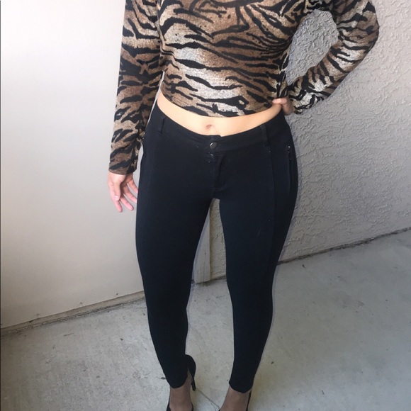 Tiger print Long Sleeve Women’s Crop Top - Picture 3 of 7